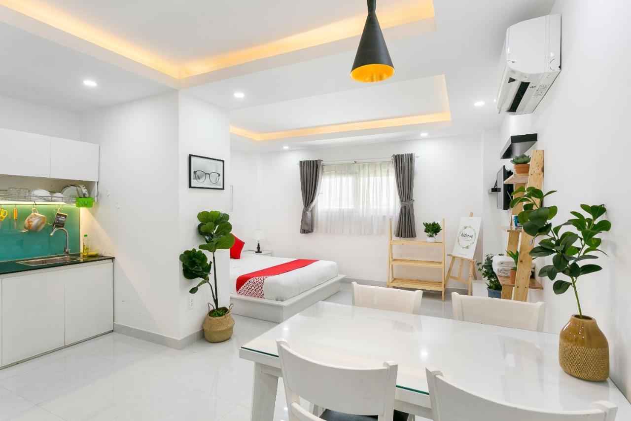 Oyo 122 Vela Apartment Хошимин Экстерьер фото